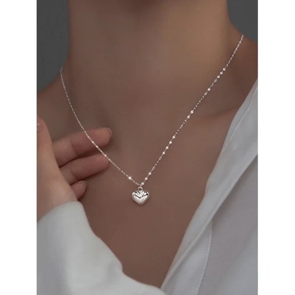 Tiffany & Co. Elsa Peretti Full Heart Necklace - Picture 8 of 8